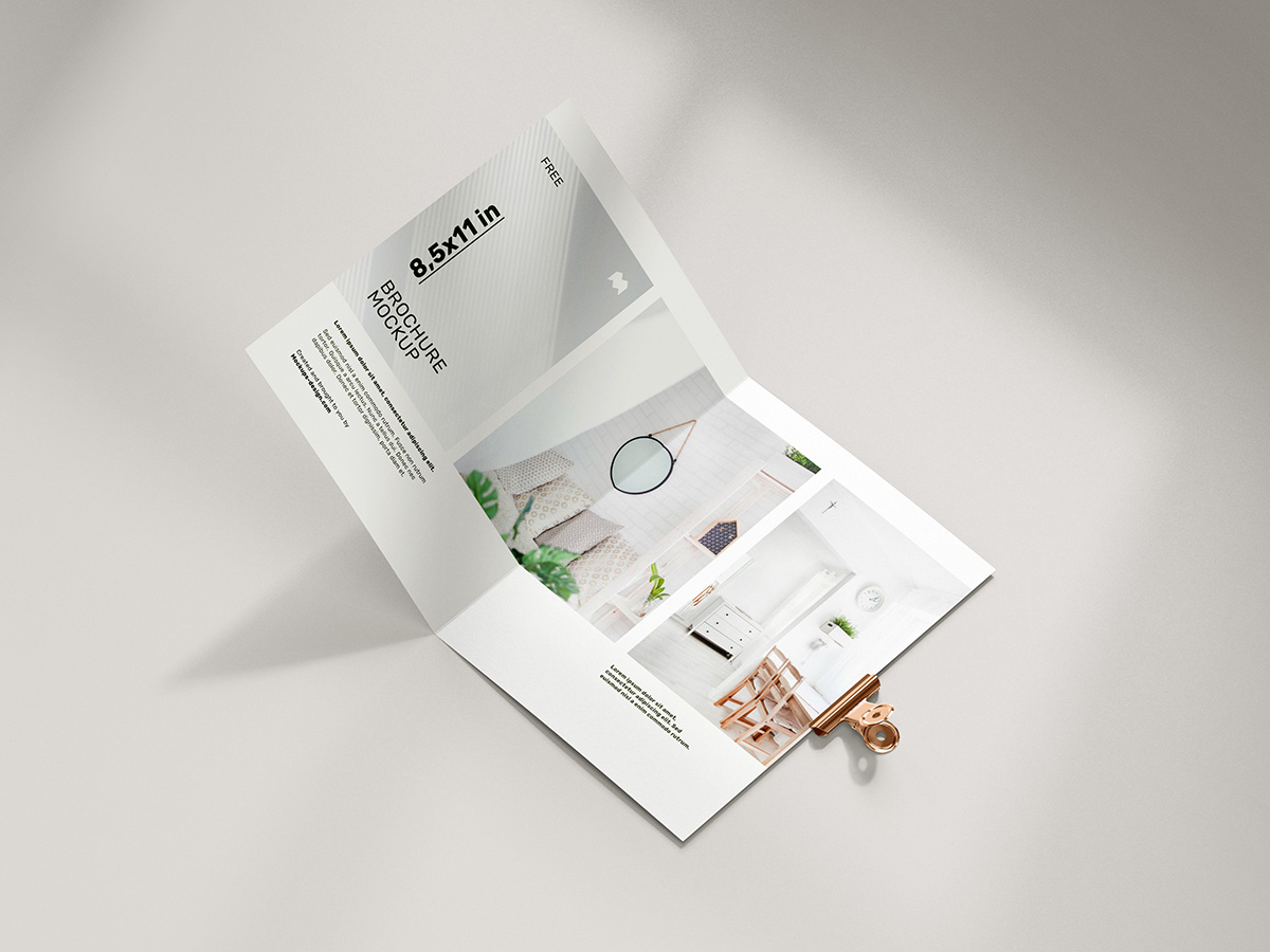 2 Folding Free Brochure Mockup PSD