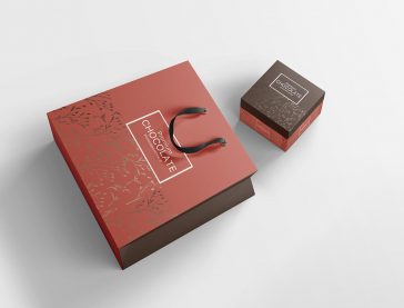 Free Paper Shopper Bag and Gift Box Mockup PSD