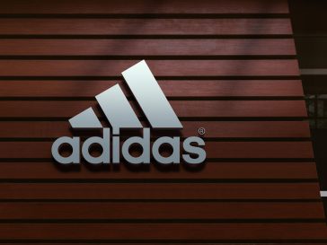 Free Studio 3D Logo Mockup PSD