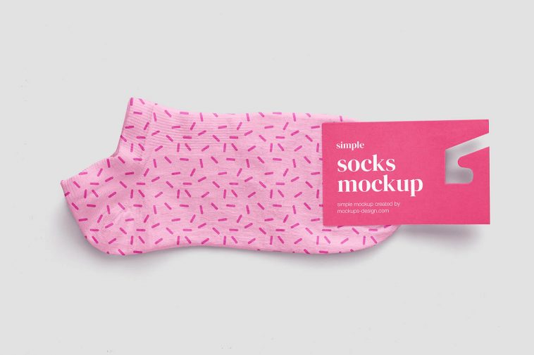Free Ankle Socks With Label Mockup PSD