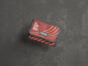 Free Folding Wallet Mockup