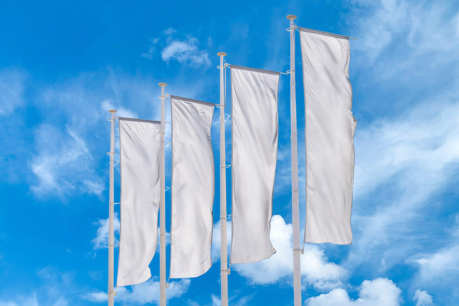 Free Vertical Pole Flag Banner Mockup PSD