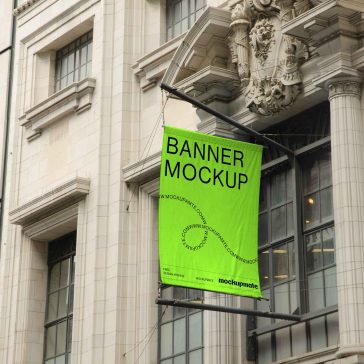 Free Outdoor Banner Mockup