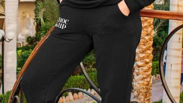 Free Female Sport Suit Mockup