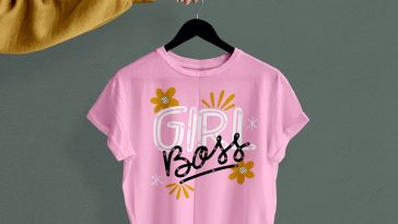 Free Loose Fit Female Cropped T-Shirt Mockup PSD