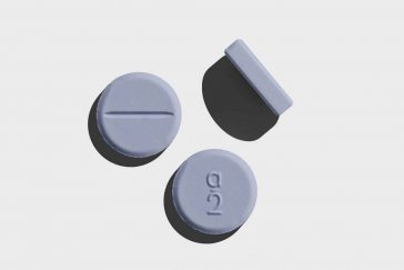 Free Round Pill Mockup PSD