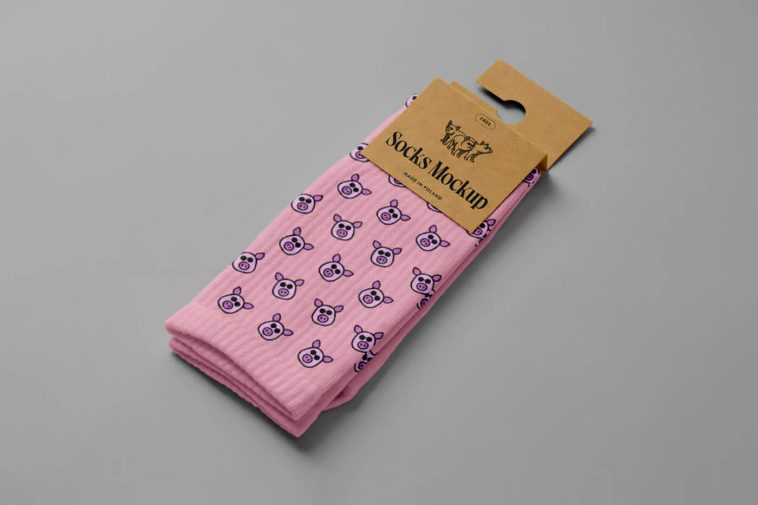 Free Socks With Tag Mockup PSD