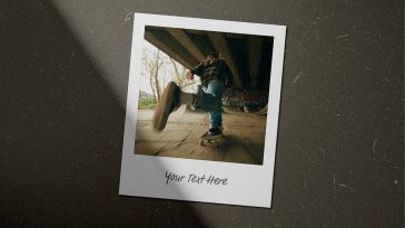 Free Polaroid Frame Mockup PSD