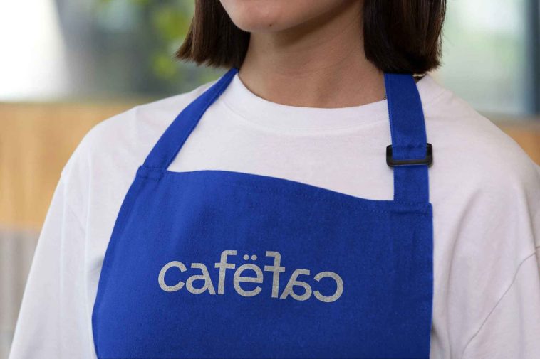 Free Apron Branding Mockup PSD