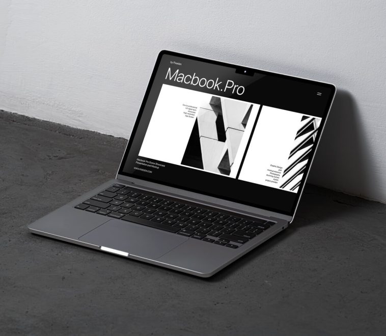 Free Macbook Pro Showcase Screen Mockup PSD