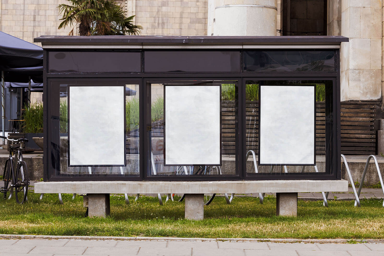 Free Bus Shelter Three Framed Posters Mockup PSD