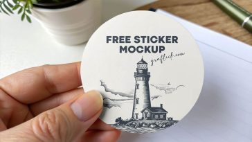 Free Hand Holding Round Sticker Mockup PSD