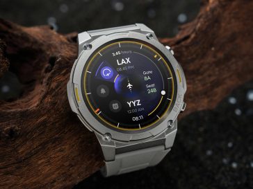 Free Round Android Smart Watch Mockup PSD