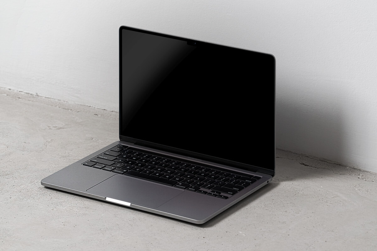 Free Premium Apple M5 MacBook Pro Mockup PSD