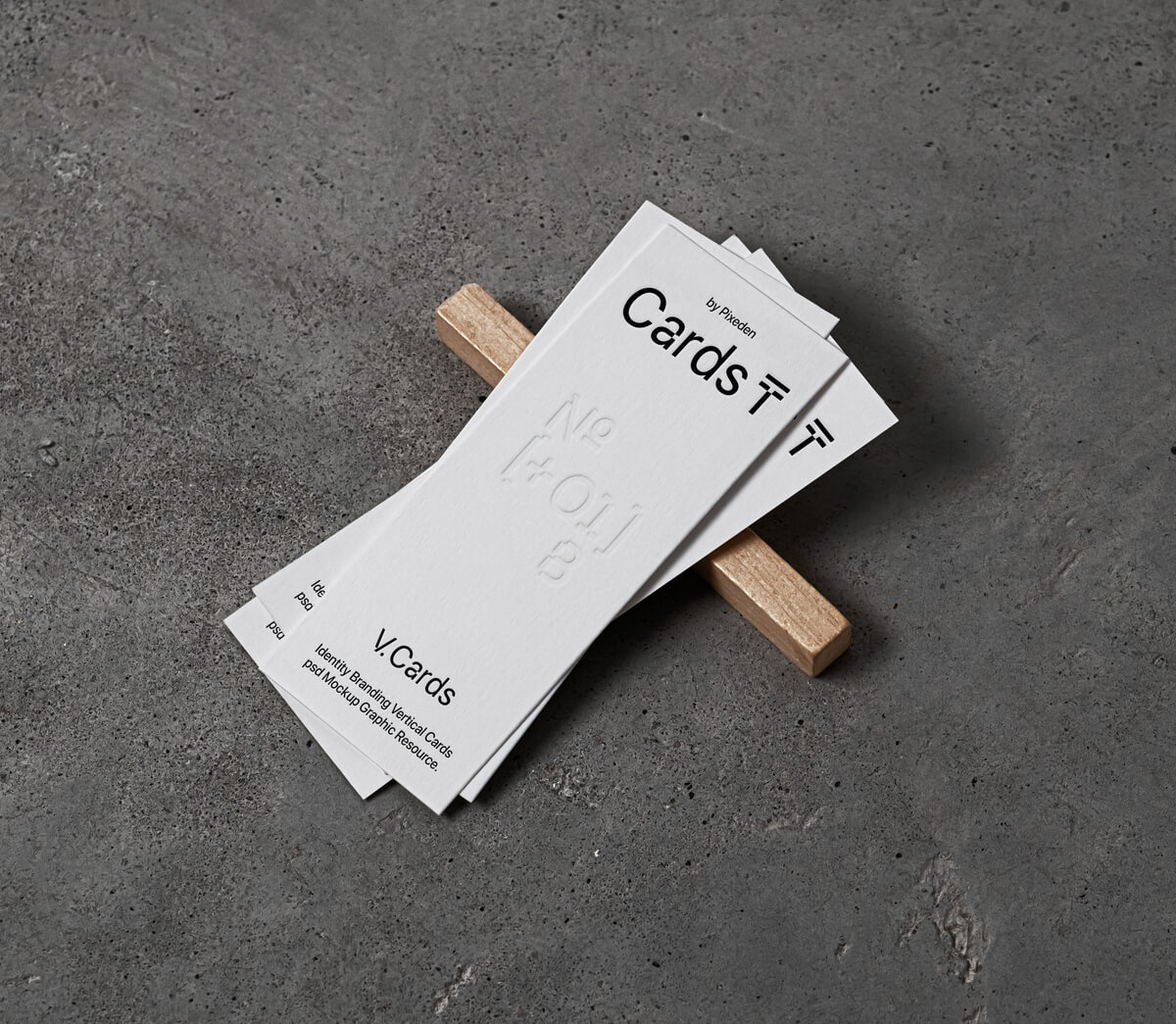 Free Vertical Business Card Mockup PSD