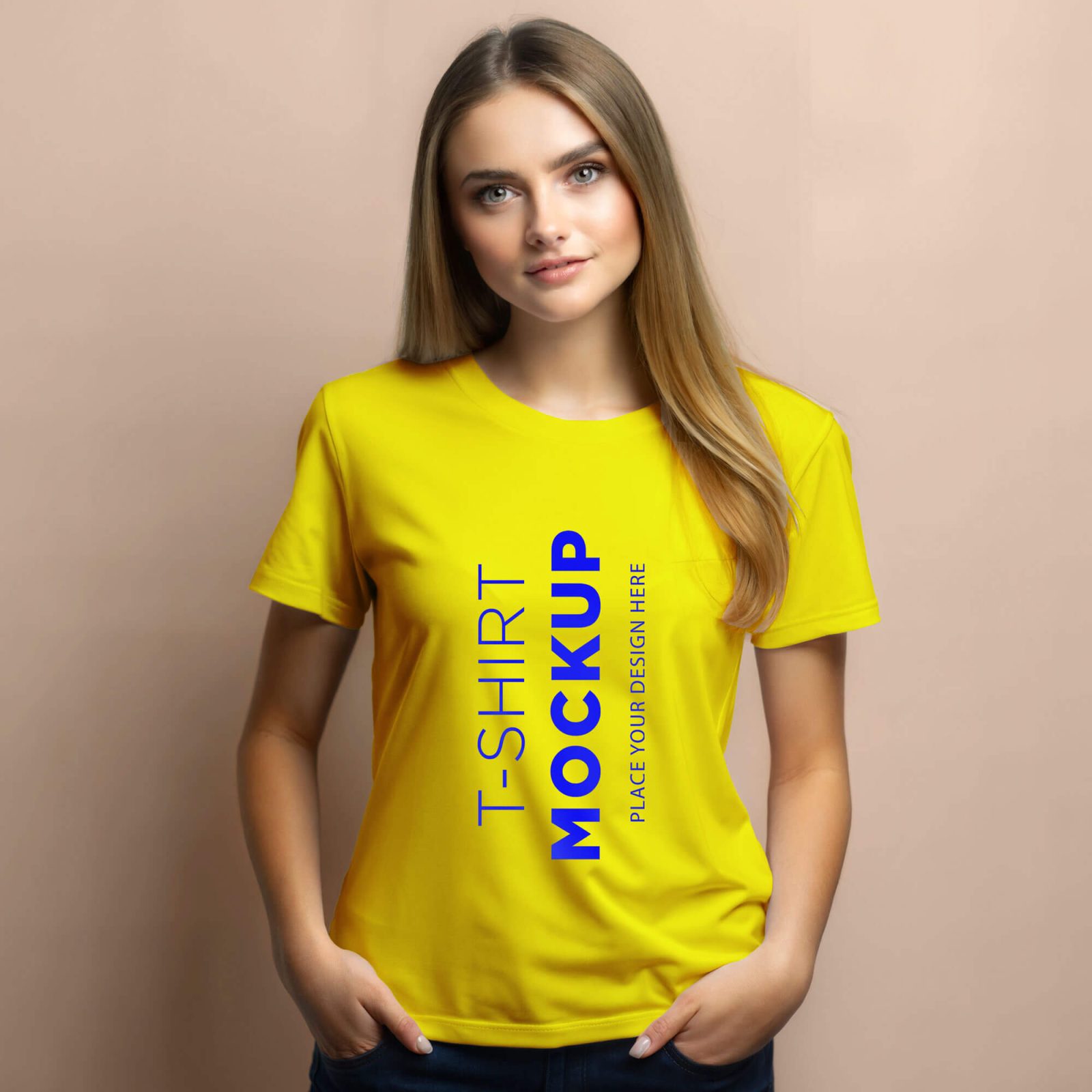 Free Woman Wearing T-Shirt Mockup PSD