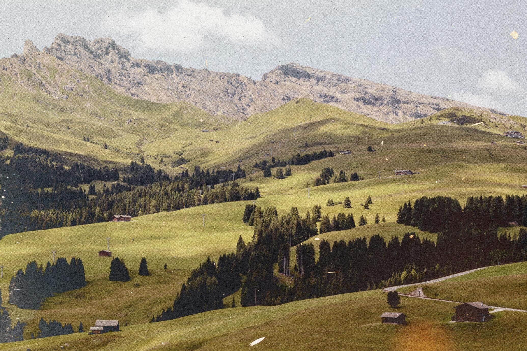 Free Dramatic Retro Film Effect PSD