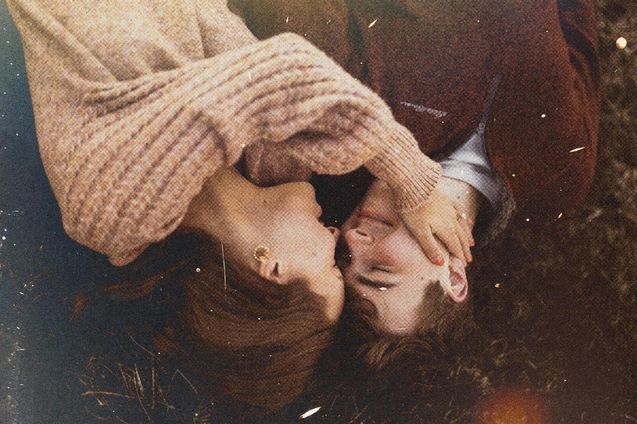 Free Dramatic Retro Film Effect PSD