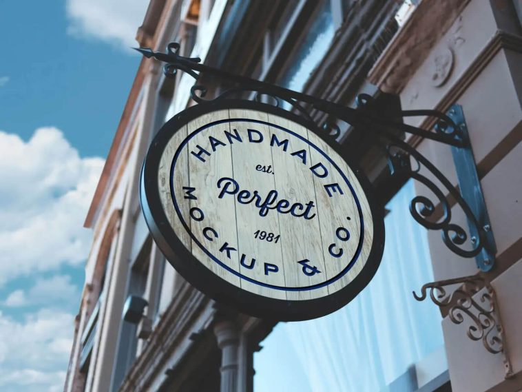 Free Realistic Old Round Shop Signboard Mockup PSD