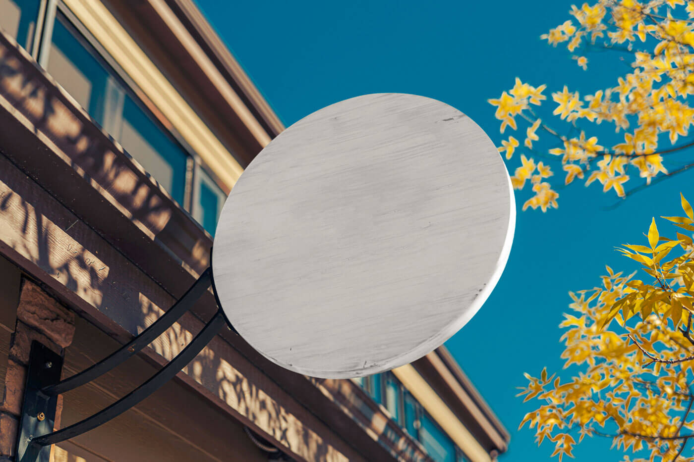 Free Circle Wooden Sign Mockup PSD