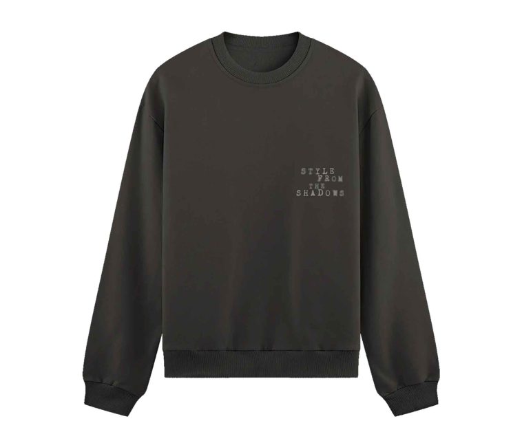 Free Crewneck Sweatshirt Mockup PSD