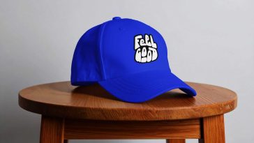 Free Wooden Stool Baseball Cap Mockup PSD