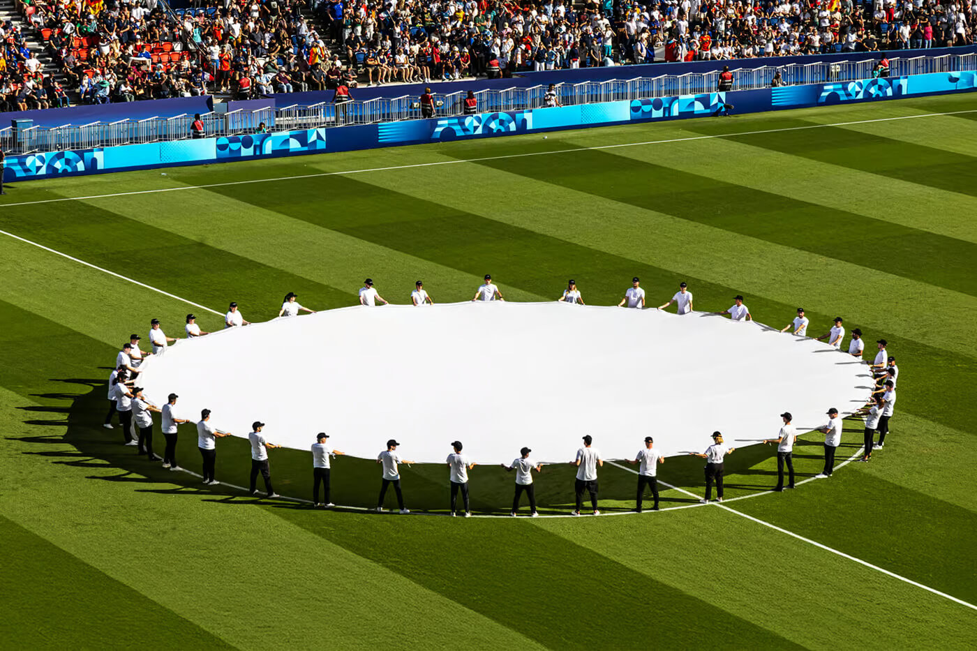 Free Center Circle Stadium Pitch Banner Mockup PSD
