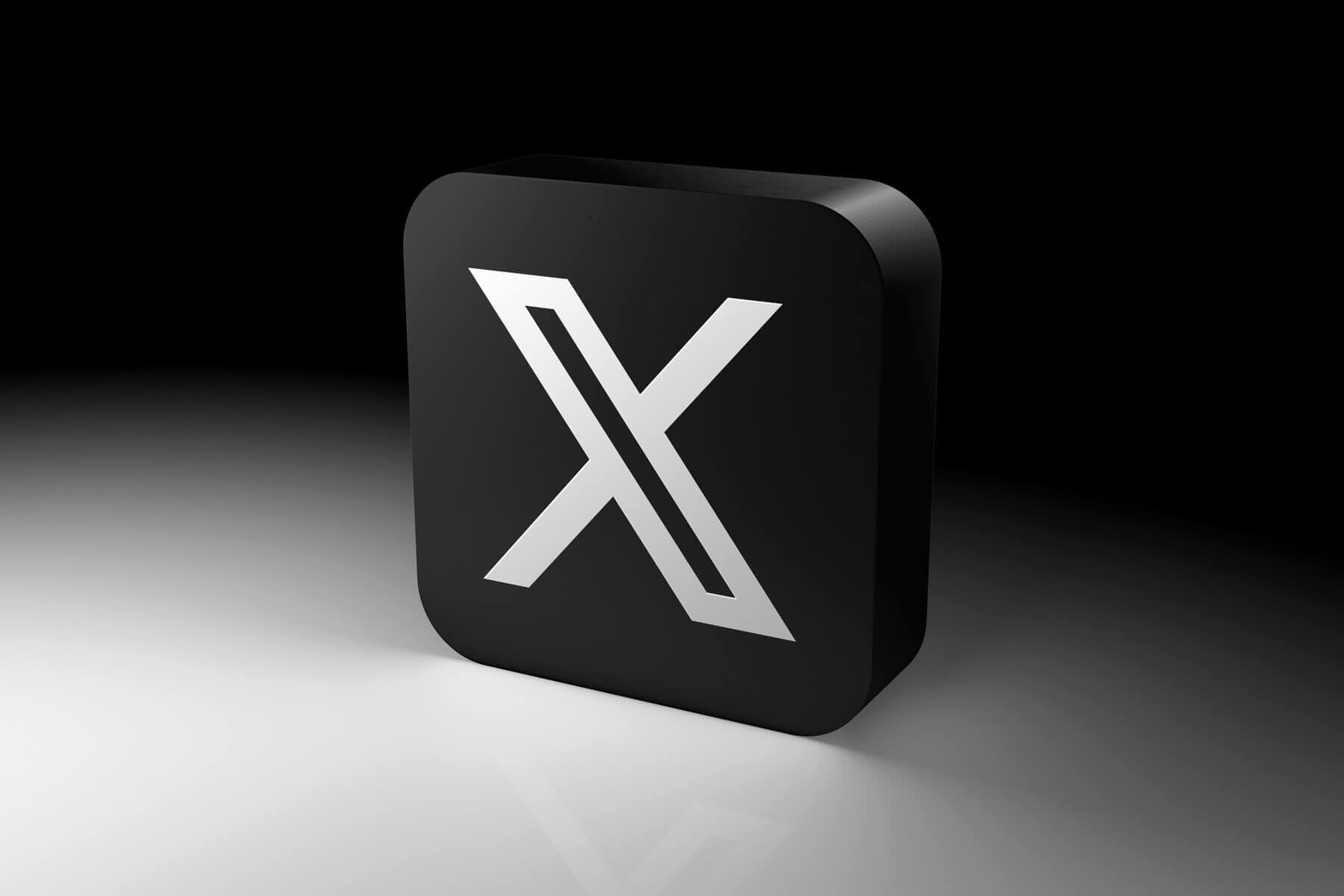 Free 3D Mobile App Logo Mockup PSD